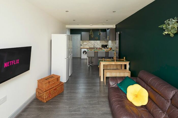 5 Bedroom Terraced House To Rent In Severn Road, Coventry, CV1