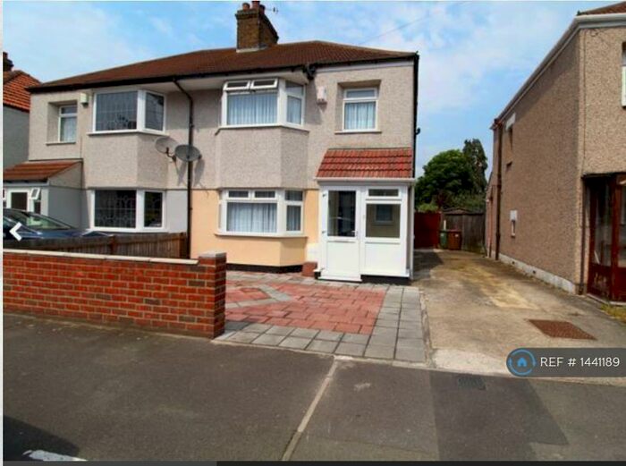 3 Bedroom Semi-Detached House To Rent In Elsa Road, Welling, DA16