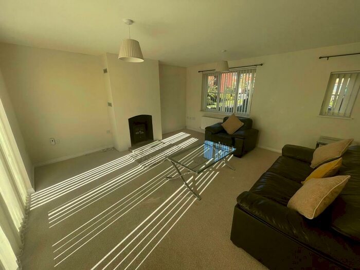 4 Bedroom Detached House To Rent In Fitzpiers Close, SN25