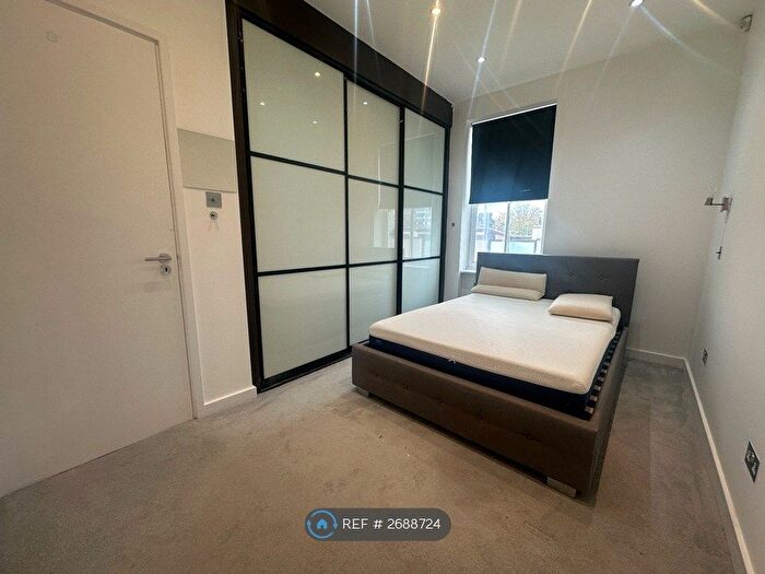 3 Bedroom Flat To Rent In Boundary Road, London, NW8