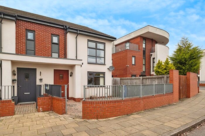 3 Bedroom End Terrace House For Sale In Blue Moon Way, Manchester, Greater Manchester, M14