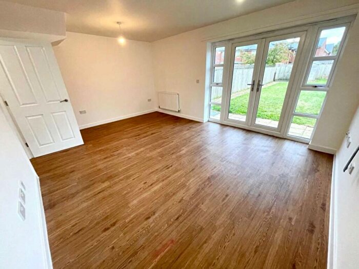 3 Bedroom Terraced House To Rent In Wormholt Road, London, W12