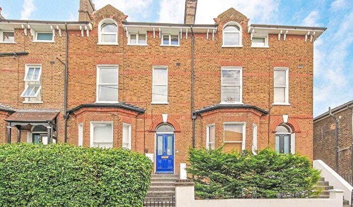 1 Bedroom Flat For Sale In Woodlands Road, Isleworth, TW7