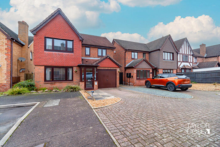 4 Bedroom Detached House For Sale In Durlston Close, Amington, B77