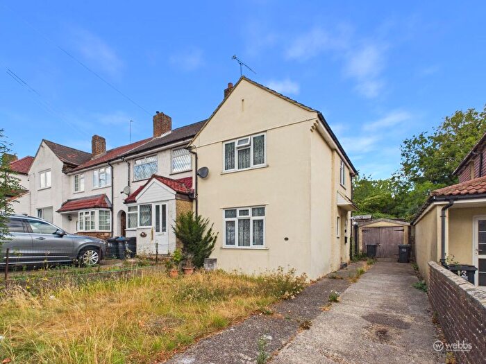 2 Bedroom Semi Detached House For Sale In Ownsted Hill, New Addington, Croydon, CR0