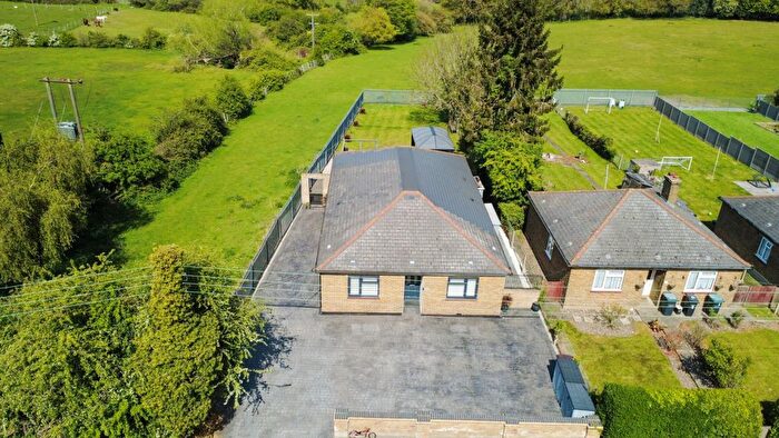 3 Bedroom Bungalow For Sale In Pear Tree Lane, Shorne, Gravesend, DA12