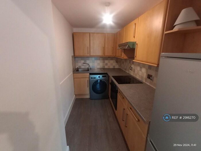 1 Bedroom Flat To Rent In Lipson Road, Plymouth, PL4