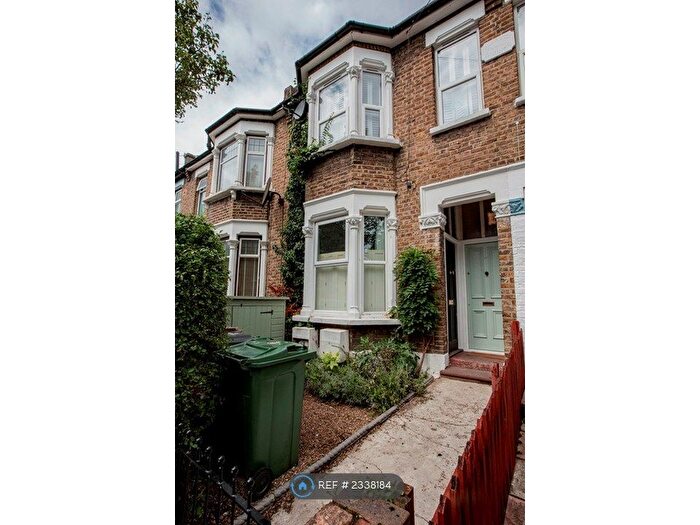 2 Bedroom Flat To Rent In Leyton, London, E10