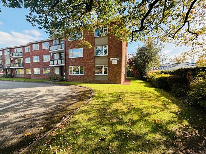 3 Bedroom Apartment For Sale In Warwick Place, Leamington Spa, CV32