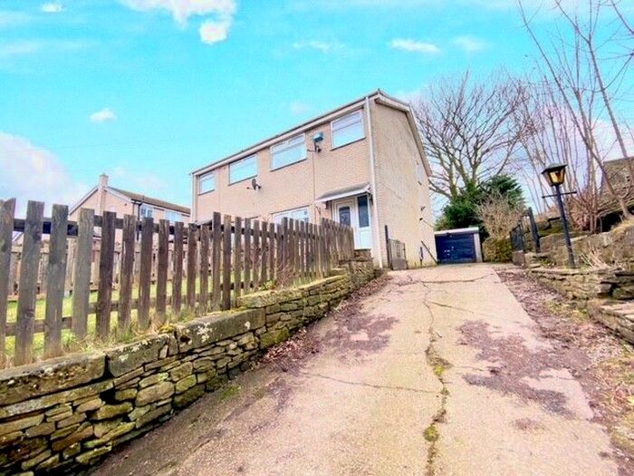 3 Bedroom Property To Rent In Towngate, Thurlstone, Sheffield, S36