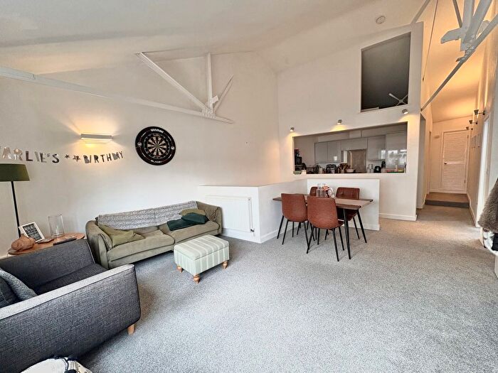 2 Bedroom Flat To Rent In Westbury Mews, Bristol, BS9