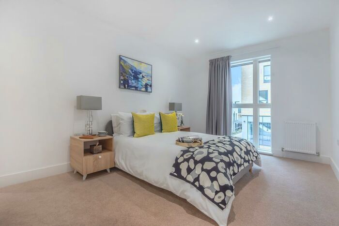 2 Bedroom Apartment To Rent In Botley, Oxfordshire, OX2