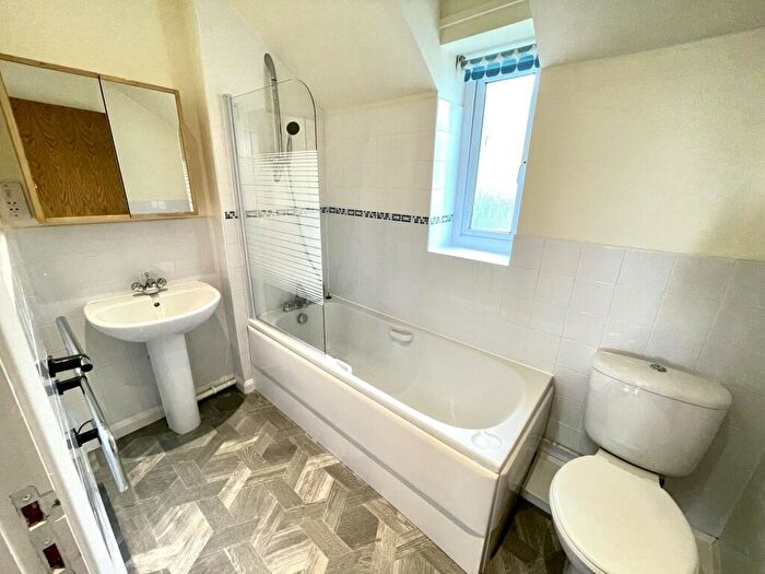 4 Bedroom Terraced House To Rent In Weston View, Sheffield, S10