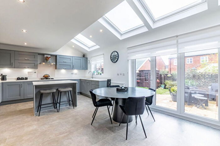 4 Bedroom Detached House For Sale In Oatlands Drive, Wixams, MK45