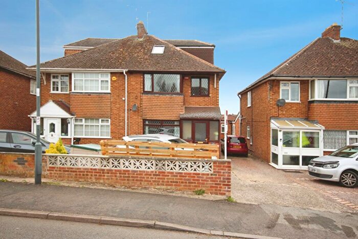 4 Bedroom Semi-Detached House To Rent In Landor Road, Leamington Spa, CV31