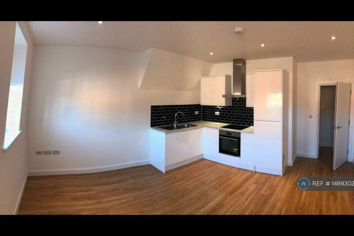1 Bedroom Flat To Rent In Eltham High Street, London, SE9
