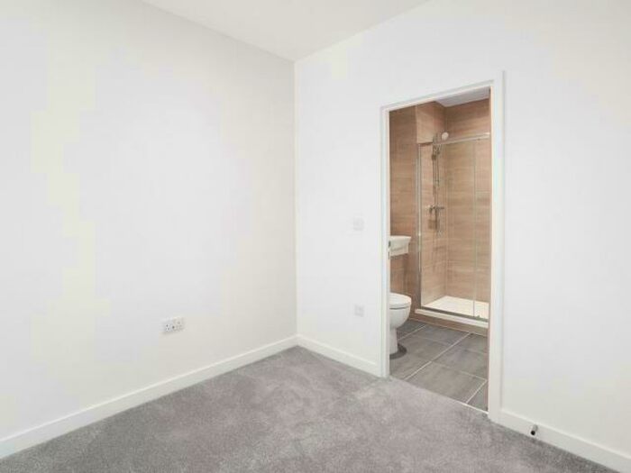 1 Bedroom Apartment To Rent In Millennium Way, Bracknell, RG12