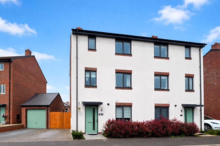 4 Bedroom Semi Detached House For Sale In Atkins Way, Weston Turville, HP22