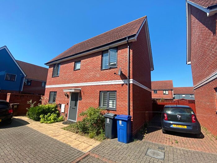 3 Bedroom Property To Rent In Ayron Road, South Ockendon, RM15