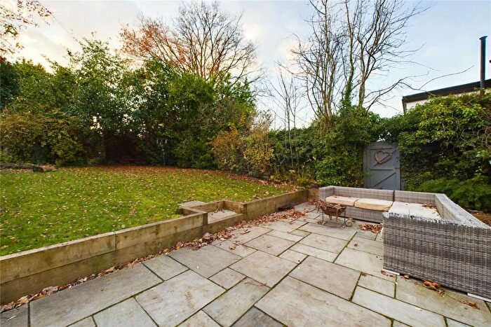 4 Bedroom Detached House For Sale In Oxford Road, Tilehurst, Reading, Berkshire, RG31