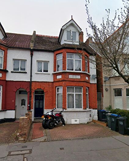 Studio To Rent In Norbury Court Road, London, SW16