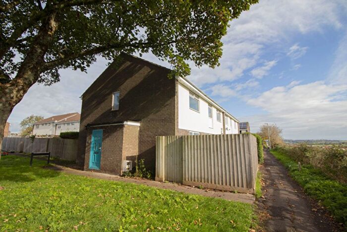 2 Bedroom Flat For Sale In Tower View, Frome, BA11