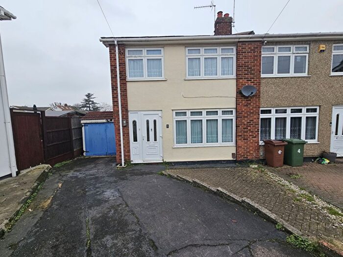 3 Bedroom Semi-Detached House To Rent In Laxtons, Stanford-Le-Hope, Essex, SS17