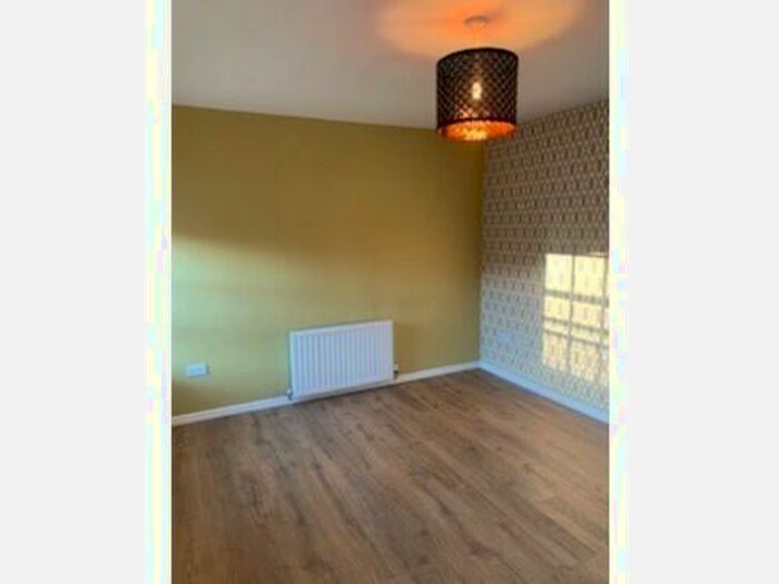 2 Bedroom Flat To Rent In Old Dalmore Drive, Auchendinny, EH26