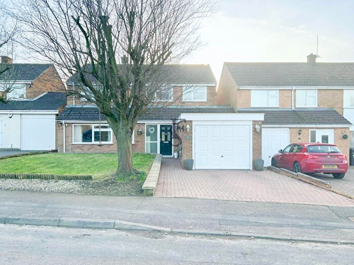 5 Bedroom Detached House For Sale In Redruth Avenue, Wigston, LE18