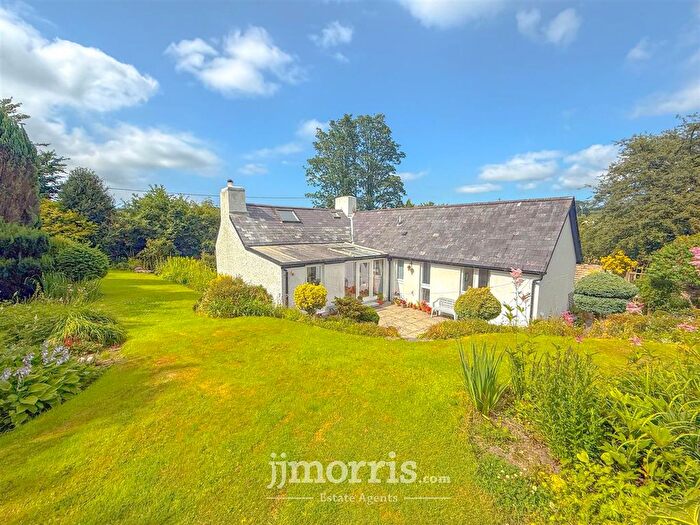 4 Bedroom Cottage For Sale In Pentre-Cwrt, Llandysul, SA44