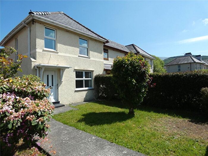 3 Bedroom End Of Terrace House For Sale In Adwy'r Nant, Bethesda, Bangor, Gwynedd, LL57