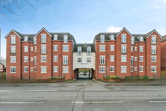 2 Bedroom Flat For Sale In Wilderspool Causeway, Warrington, Cheshire, WA4