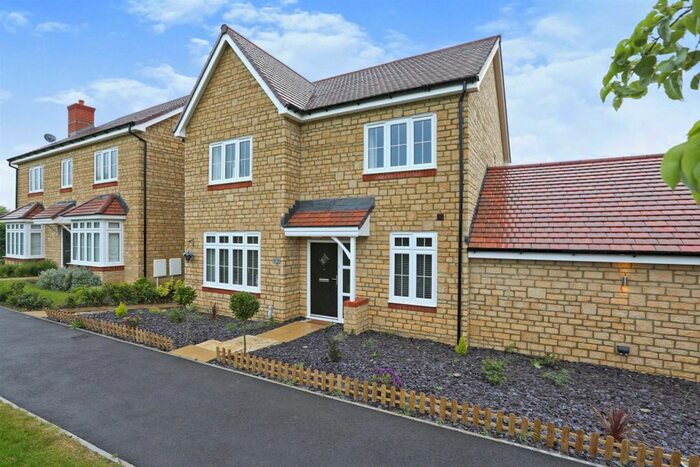 4 Bedroom Detached House For Sale In Hanover View, Milborne Port, Sherborne, DT9
