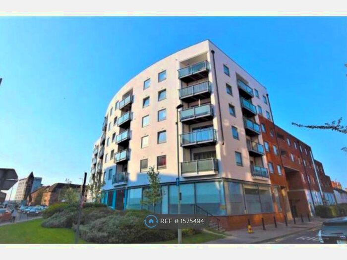 2 Bedroom Flat To Rent In Ashleigh Court, Watford, WD17