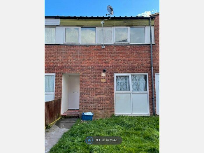 3 Bedroom Terraced House To Rent In Grangers Croft, Milton Keynes, MK12