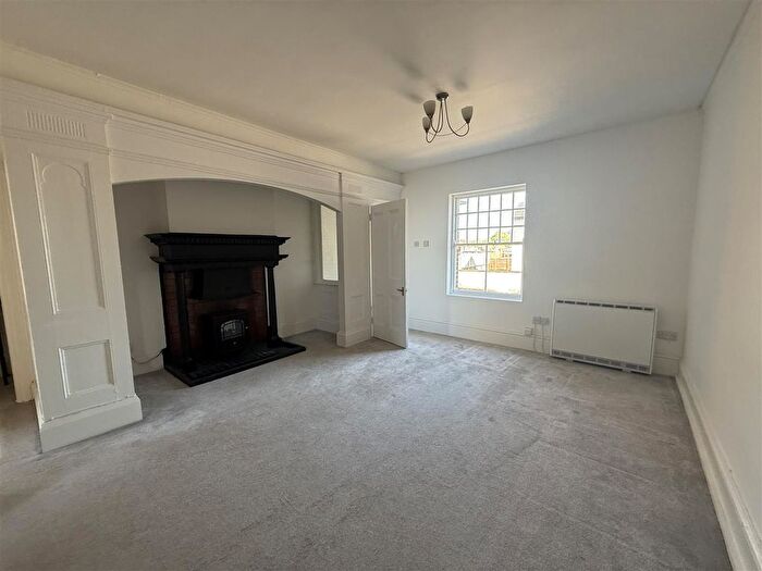 2 Bedroom Flat To Rent In Sitwell Street, Derby, DE21