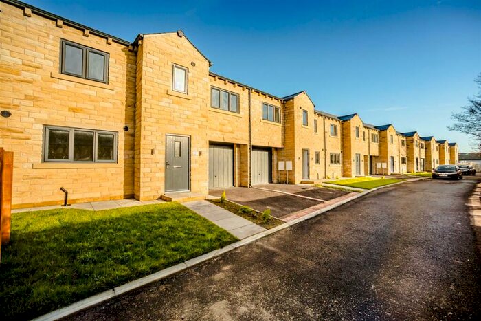 3 Bedroom End Of Terrace House To Rent In Stockbridge Wharf, Riddlesden, BD20