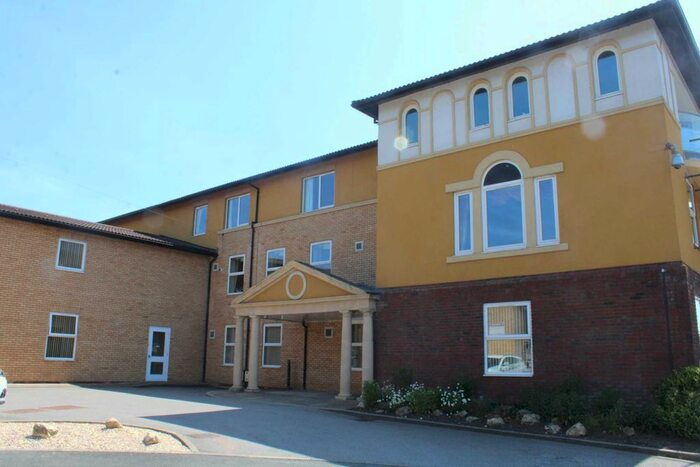 2 Bedroom Flat For Sale In Sienna Court, Chadderton, OL9