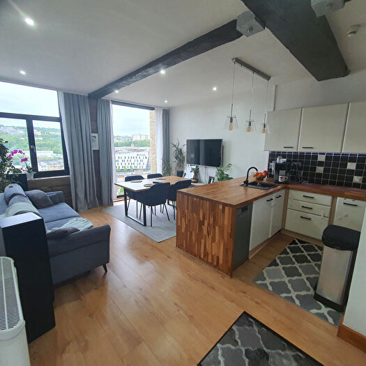 1 Bedroom Apartment To Rent In Broadgate House, Broad Street, Bradford, West Yorkshire, BD1