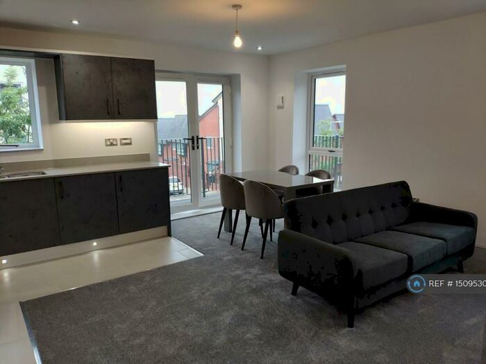 2 Bedroom Flat To Rent In St. Catherines Close, Birmingham, B15