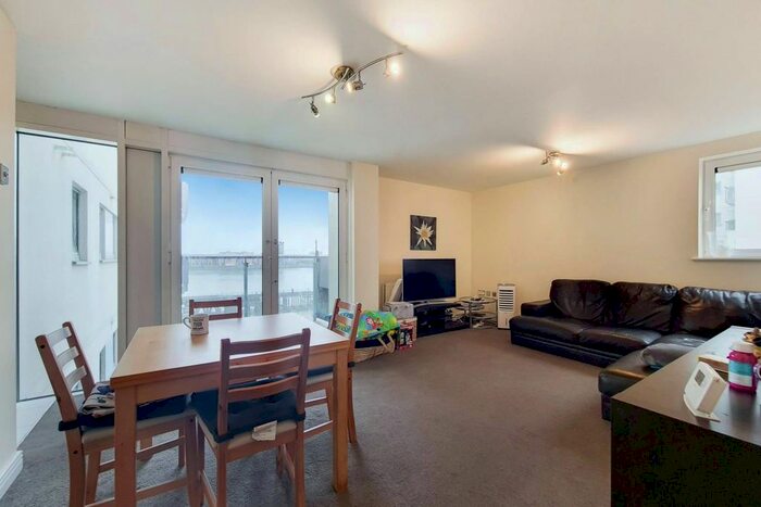 2 Bedroom Flat To Rent In Wyatt Point, Woolwich, London, SE28