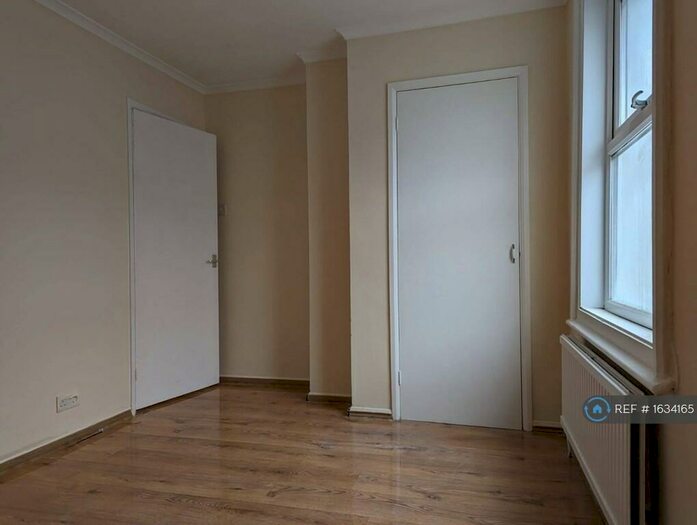 2 Bedroom Terraced House To Rent In Dickson Road, Dover, CT17