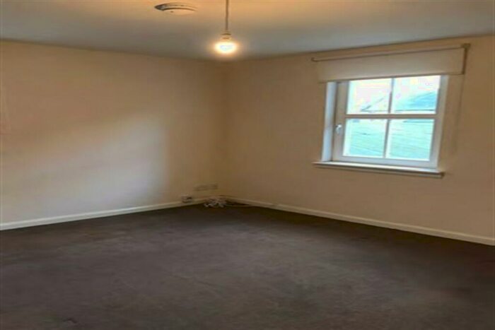 2 Bedroom Flat To Rent In Hardgate Court, EH41
