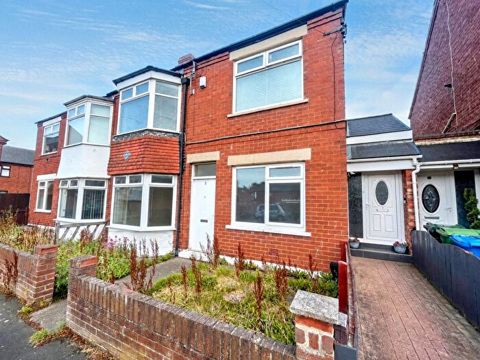 2 Bedroom Apartment For Sale In Nixon Terrace, Blyth, Northumberland, NE24