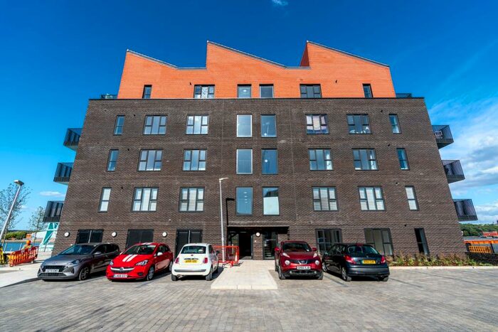 2 Bedroom Apartment To Rent In Blue Boar Lane, Rochester, Kent, ME1