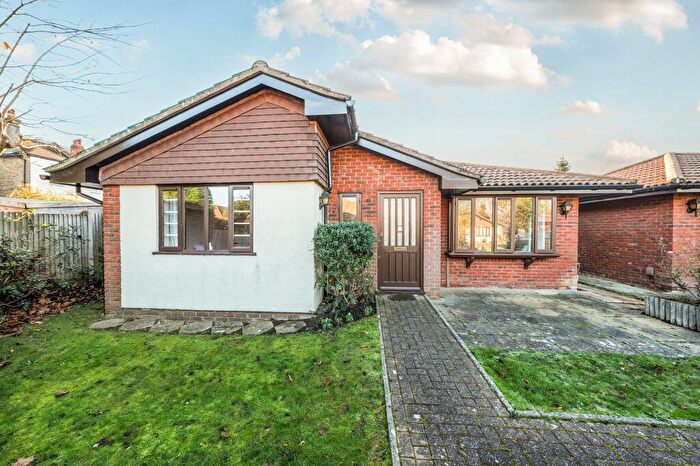 2 Bedroom Retirement Property For Sale In Oakmead Green, Epsom, KT18