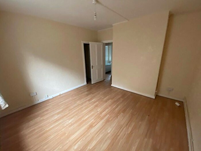 1 Bedroom Flat For Sale In Kinglake Street, London, SE17