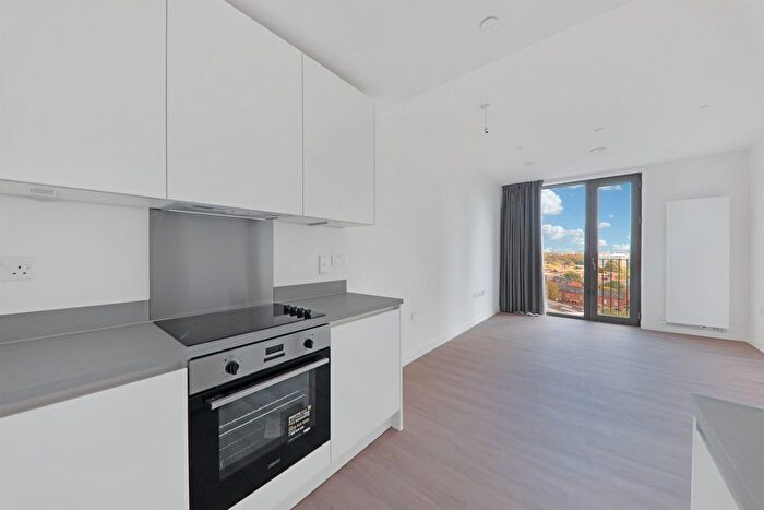 1 Bedroom Flat To Rent In Tapper Walk, London, N1C