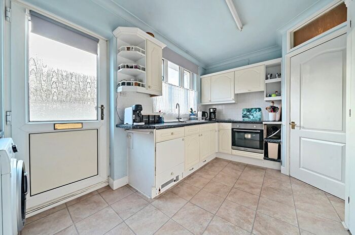 2 Bedroom Bungalow For Sale In Maidstone Road, Borden, Sittingbourne, Kent, ME9