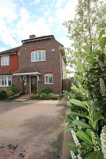 2 Bedroom Semi-Detached House To Rent In Morrison Close, Upper Basildon, RG8